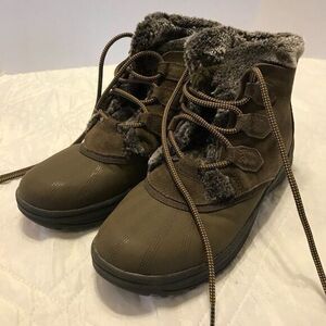 Baretraps Stay Dry System Women’s Boots Olive Green Size 8.5 M